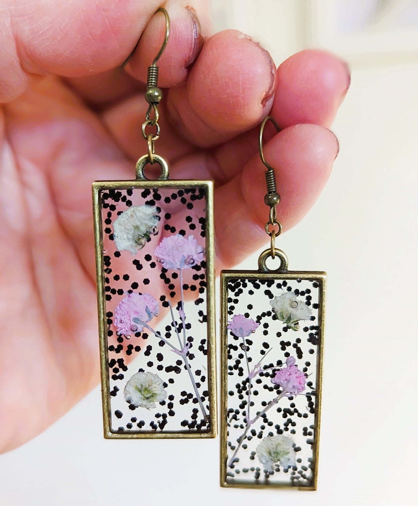 Pink & White Baby's Breath Opalescent Glitter Rectangle