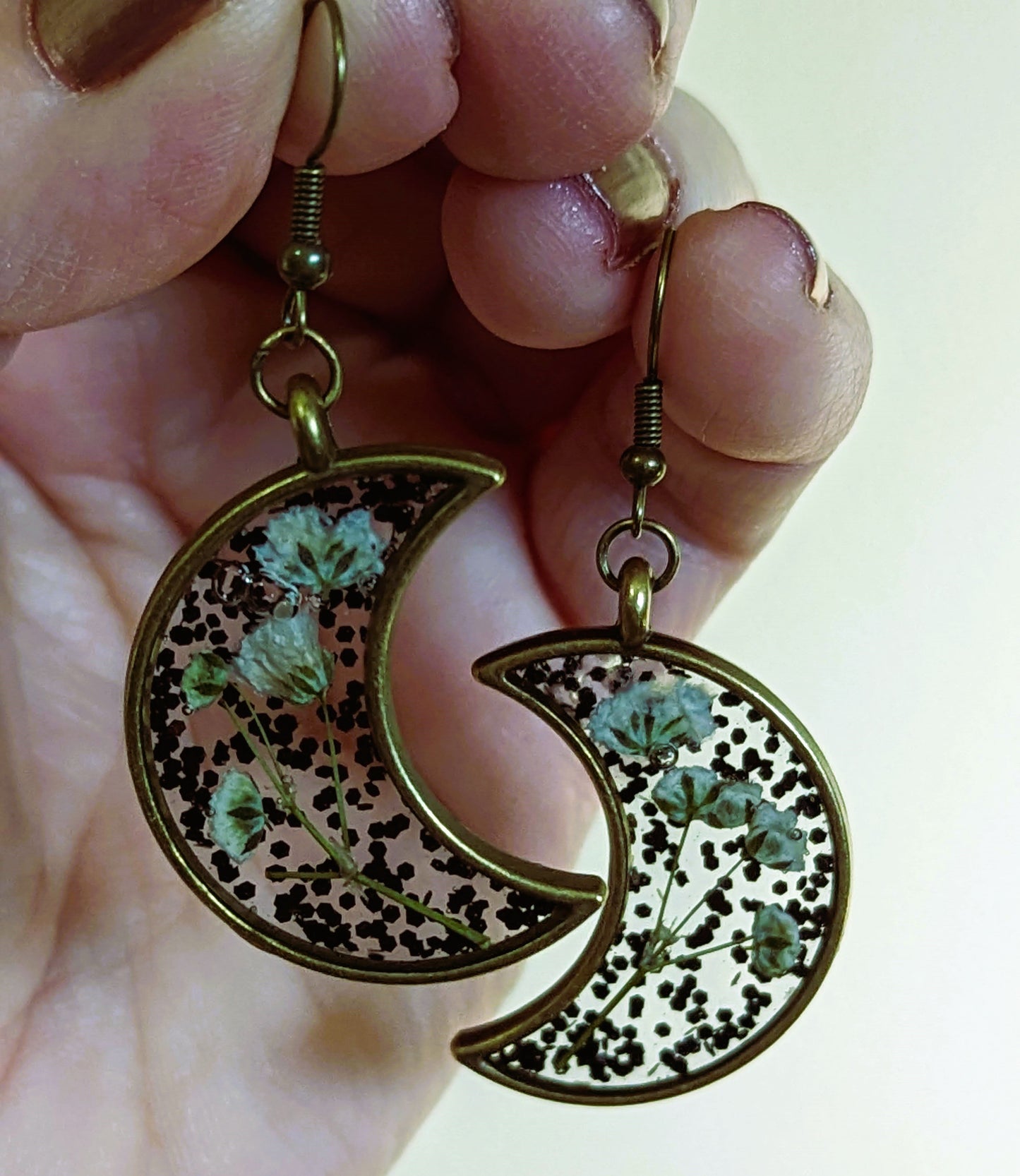 Baby's Breath & Black Glitter Moon Earrings