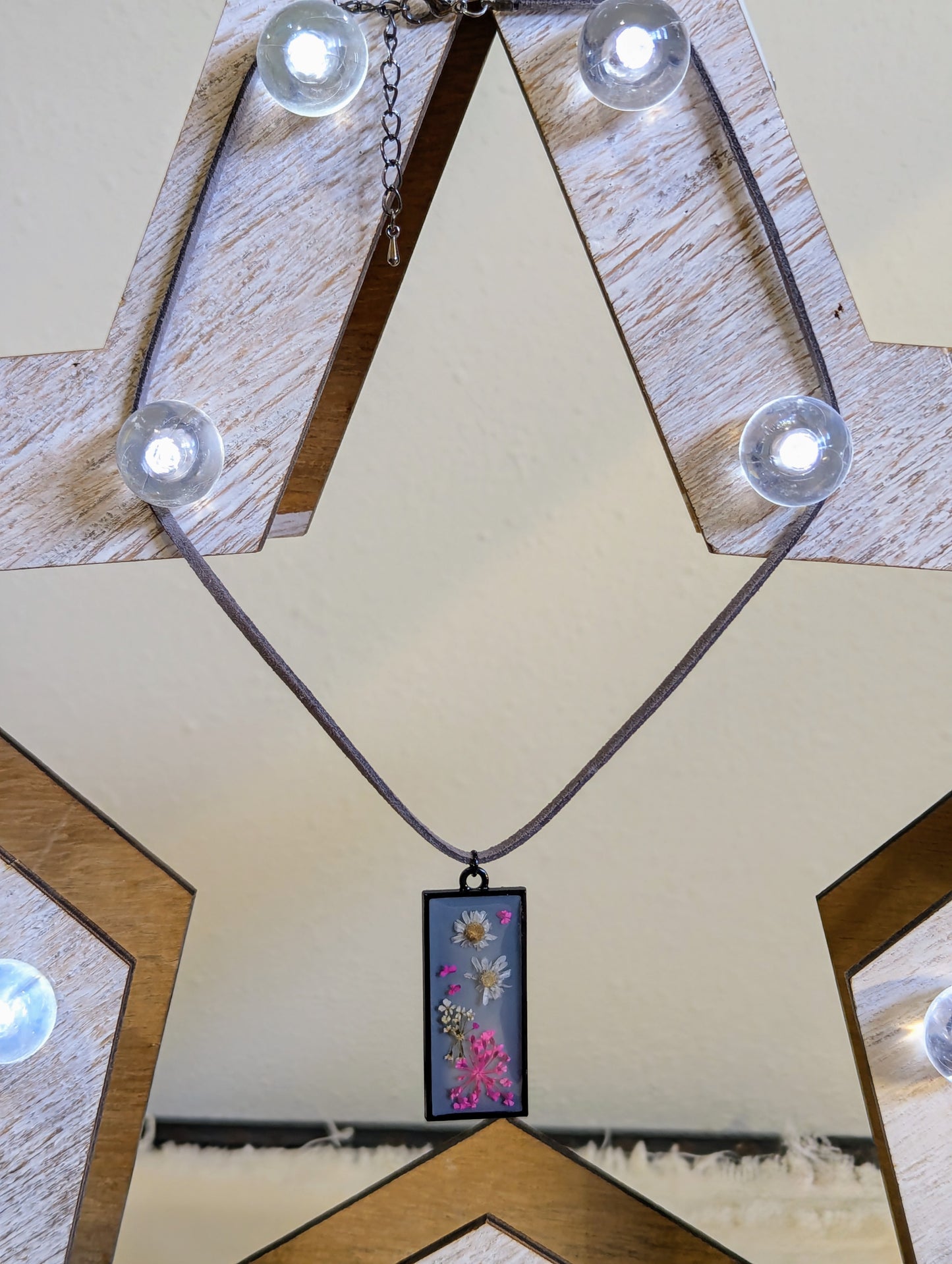 Daisy & Pink Queen Anne's Lace Rectangle Necklace