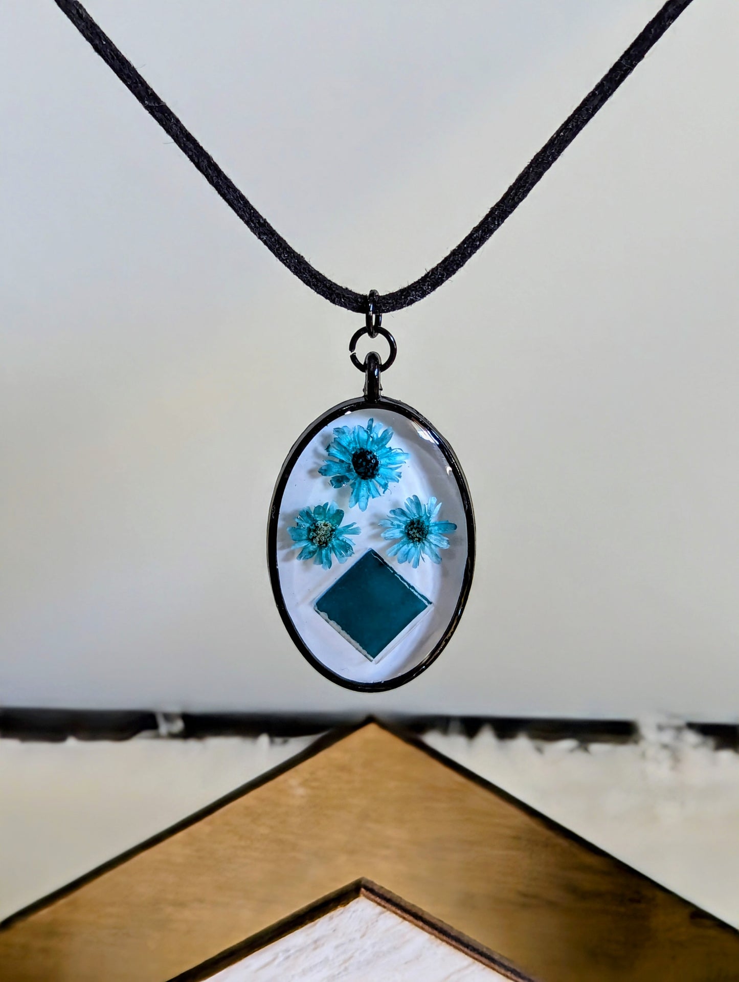 Light Blue Daisy & Glass Mosaic Tile Oval Necklace